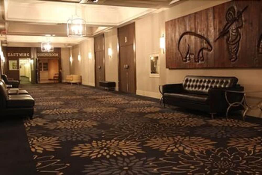The Senator Hotel & Conference Center ทิมมินส์ ภายนอก รูปภาพ
