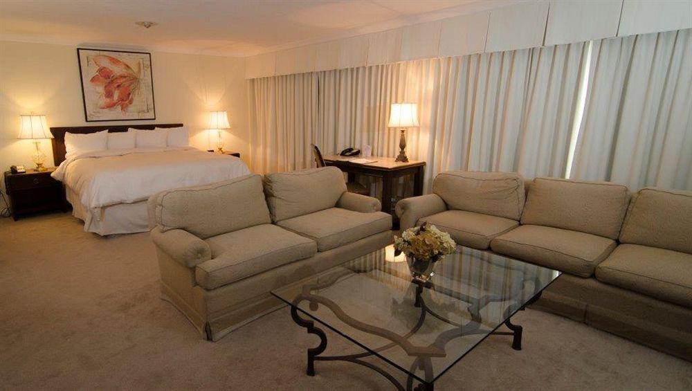 The Senator Hotel & Conference Center ทิมมินส์ ภายนอก รูปภาพ